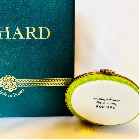 Limoges Frog with an Umbrella - Picture 5 of 5